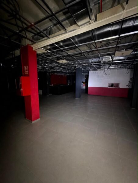 Zona de recepción del local comercial en alquiler en Burriana